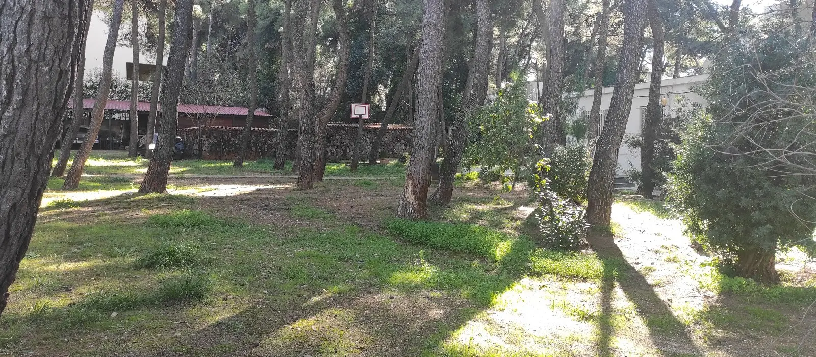Land Of 960 M² In Athens