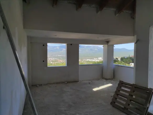 3-bedroom Maisonette In Kifissia, Greece (212 M²)
