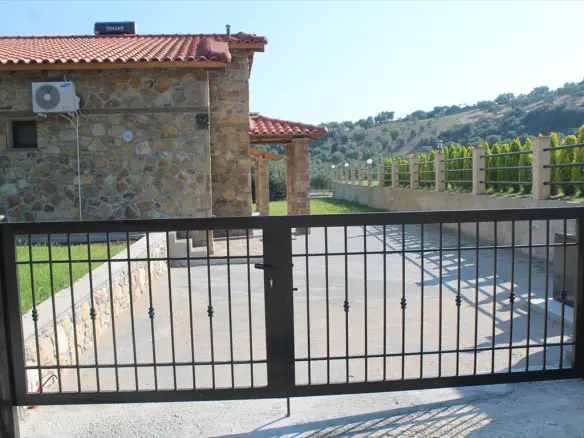 3-bedroom Detached House In Kassandra, Greece (116 M²)