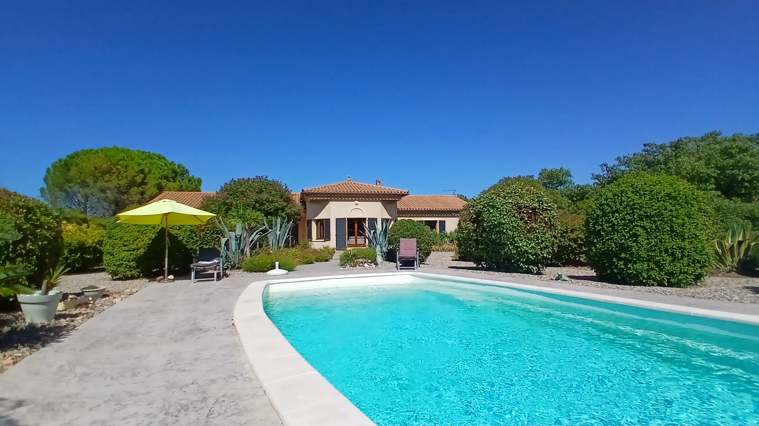 Detached House Of 190 M² In Badens, France