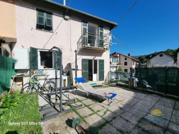 Semi Detached Villa Of 150 M² In Savignone