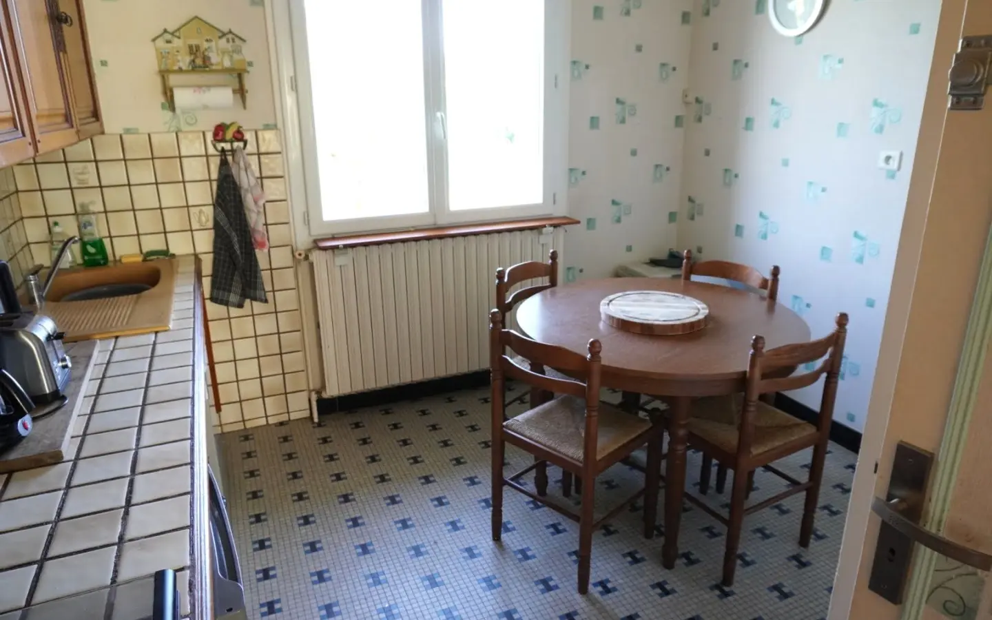 Village House Of 84 M² With Gardens, Garage, Outbuildings, 3 Bedrooms, 2 Bathrooms In Mauprevoir