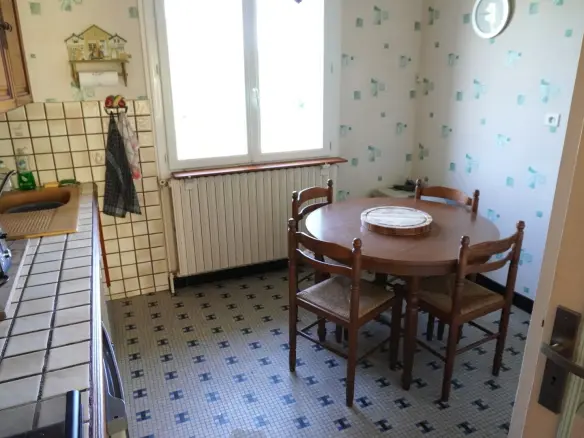 Village House Of 84 M² With Gardens, Garage, Outbuildings, 3 Bedrooms, 2 Bathrooms In Mauprevoir