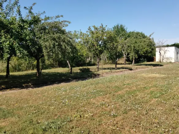 Village House Of 84 M² With Gardens, Garage, Outbuildings, 3 Bedrooms, 2 Bathrooms In Mauprevoir