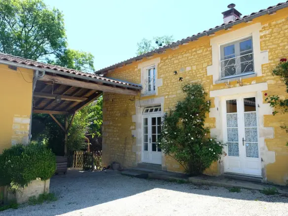 Watermill Of 80000 M² With Stream, Lake, Waterfall, Woodland, Guest House In Charente