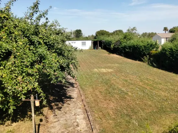 Village House Of 84 M² With Gardens, Garage, Outbuildings, 3 Bedrooms, 2 Bathrooms In Mauprevoir