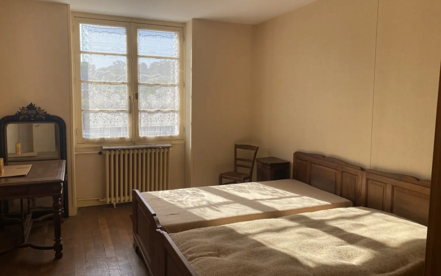 Townhouse Of 120 M² With Garden In Chalais, South Charente