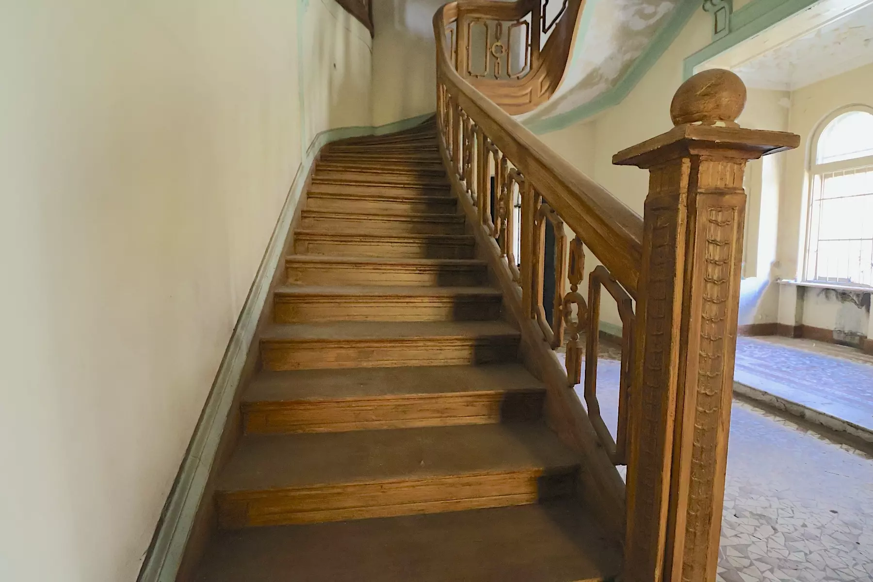 House Of 220 M² With Neo-romanian Style In Rosetti Square