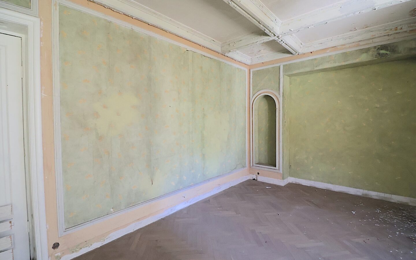 House Of 220 M² With Neo-romanian Style In Rosetti Square