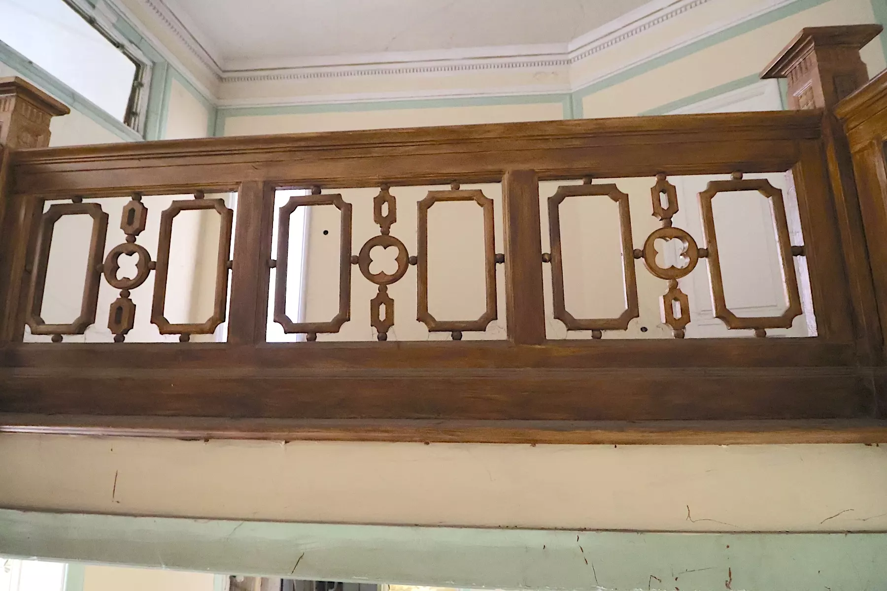 House Of 220 M² With Neo-romanian Style In Rosetti Square