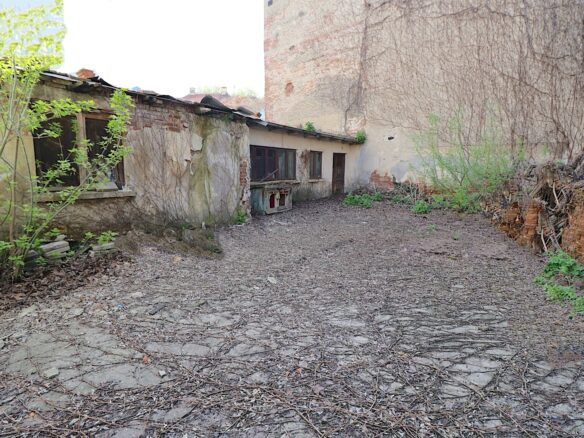 House Of 220 M² With Neo-romanian Style In Rosetti Square