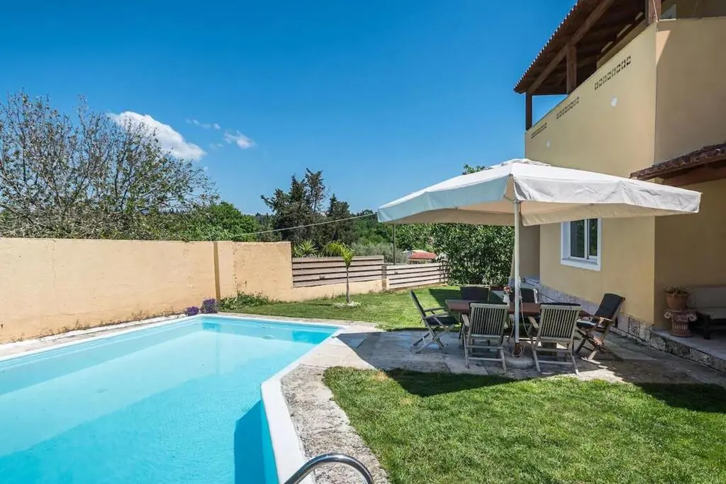 Villa Of 330 M² In Corfu