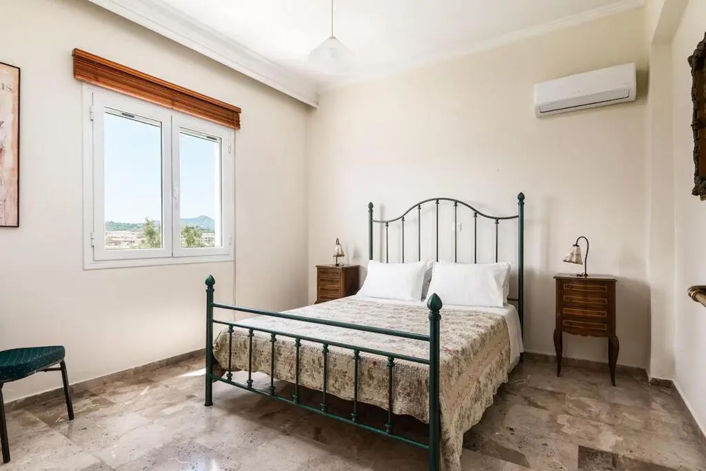Villa Of 330 M² In Corfu