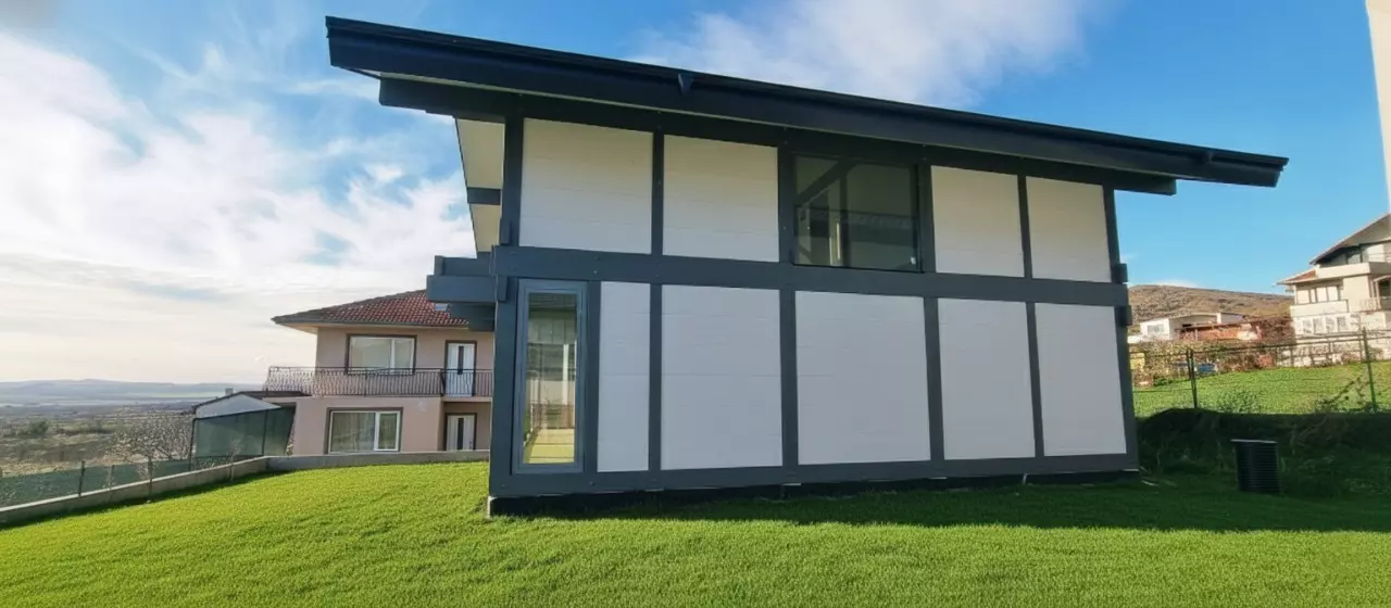 House Of 0 M² With 4 Bedrooms, 3 Bathrooms, Private Land Plot, Sea Views, And Mountain Views In [location]