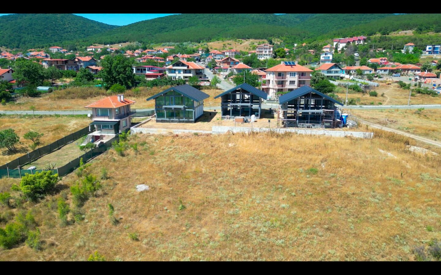 House Of 200 M² With Private Land Plot, Sea Views, And Mountain Views 210000 Euro