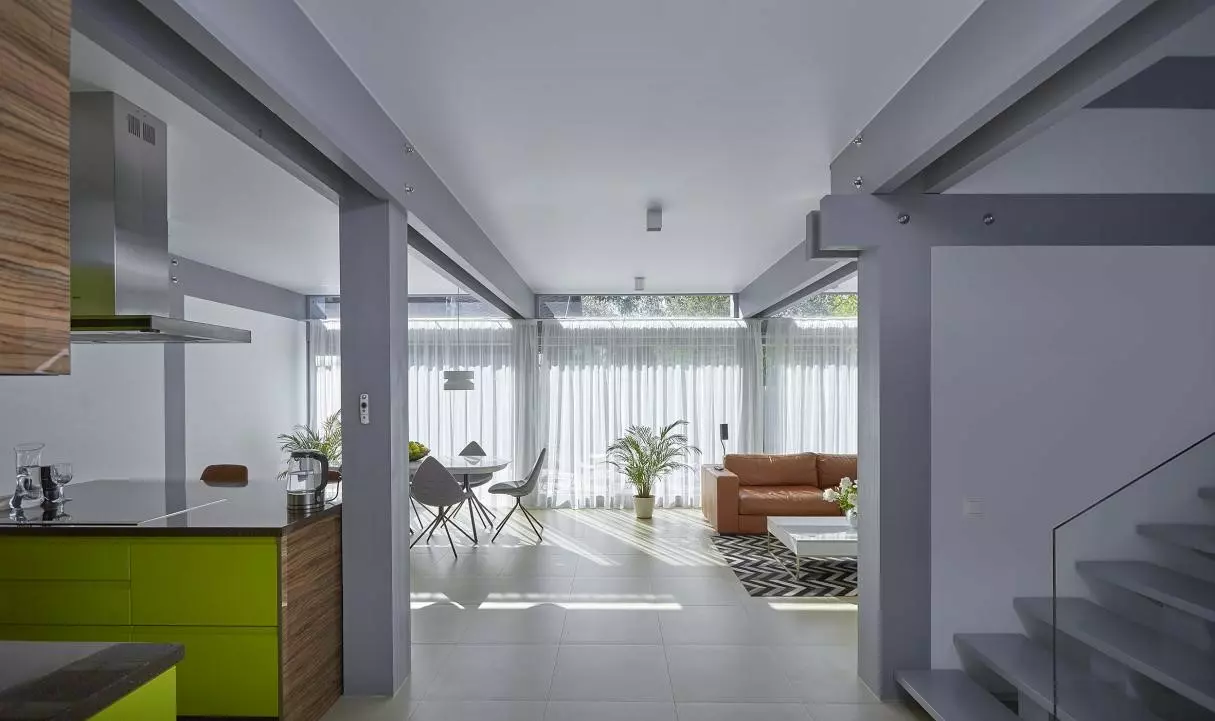 House Of 0 M² With 4 Bedrooms, 3 Bathrooms, Private Land Plot, Sea Views, And Mountain Views In [location]