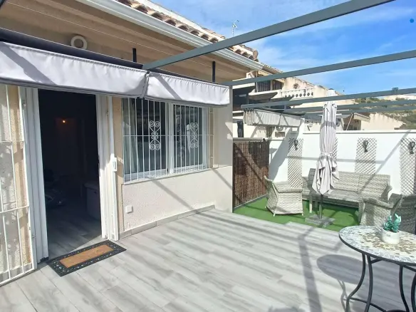 Villa Of 90 M² In Rojales, Spain
