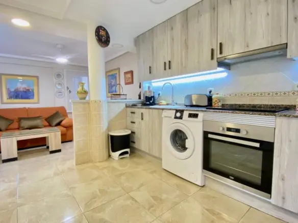 2-bedroom Apartment In Torrevieja, Spain (67 M²)