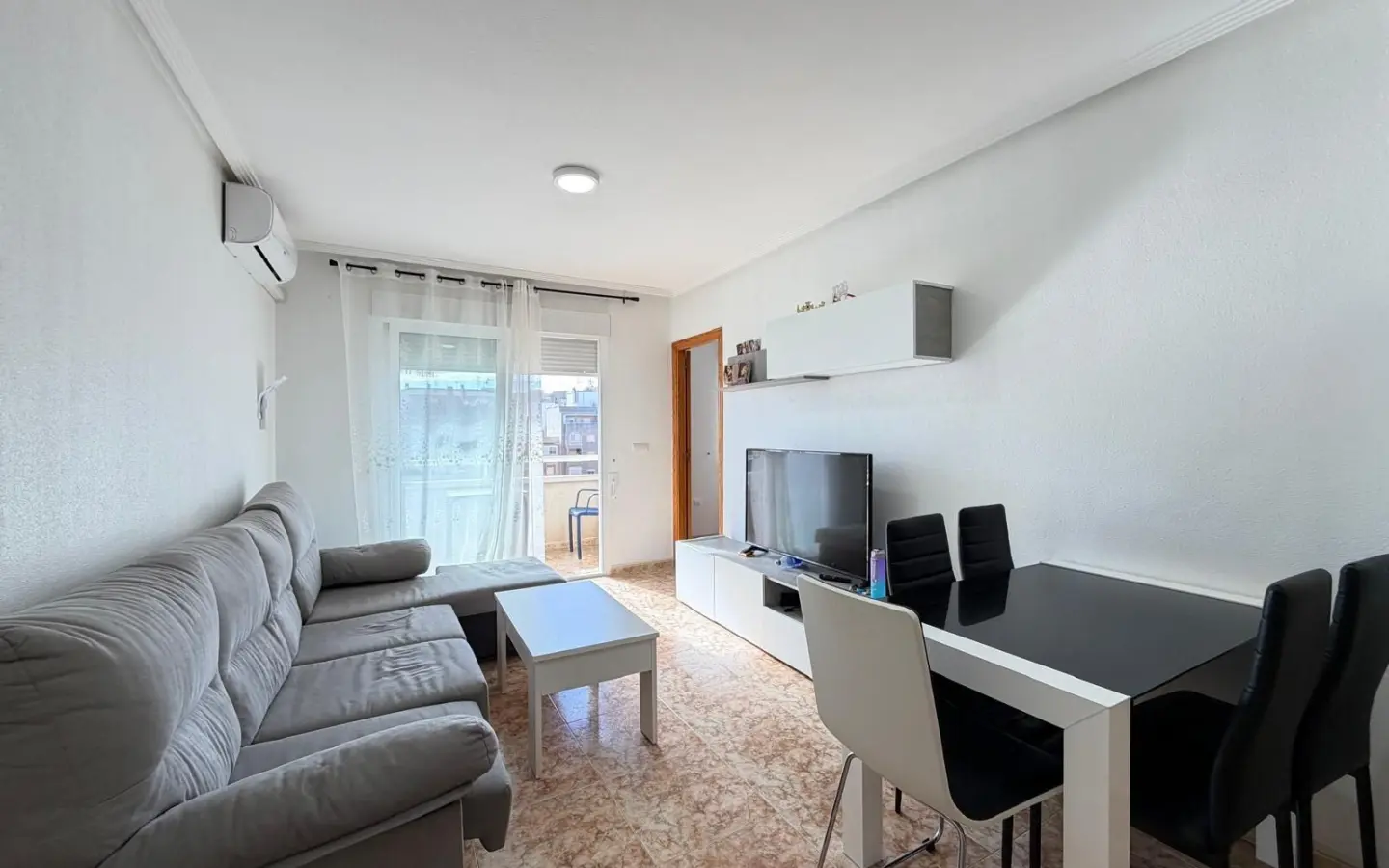 2-bedroom Apartment In Torrevieja, Spain (63 M²)