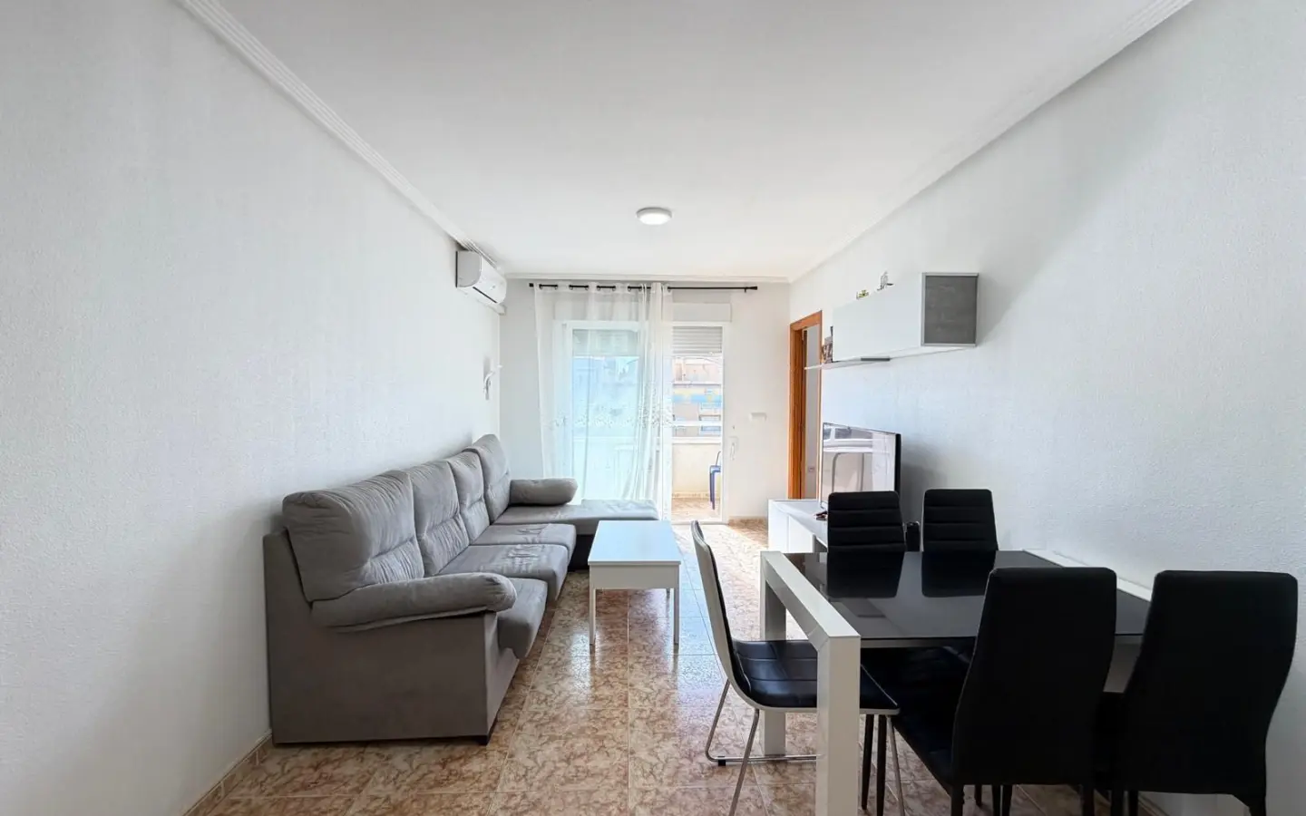 2-bedroom Apartment In Torrevieja, Spain (63 M²)