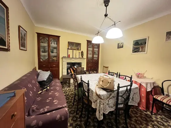 House Of 186 M² With Features In Pinoso, Spain
