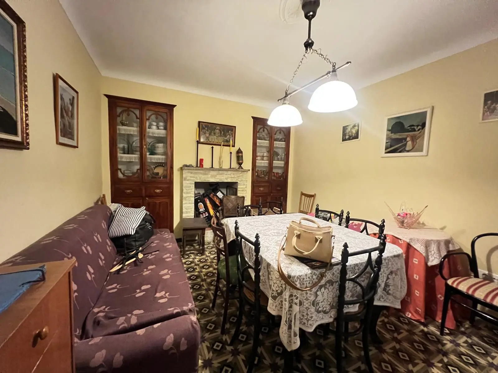 House Of 186 M² With Features In Pinoso, Spain