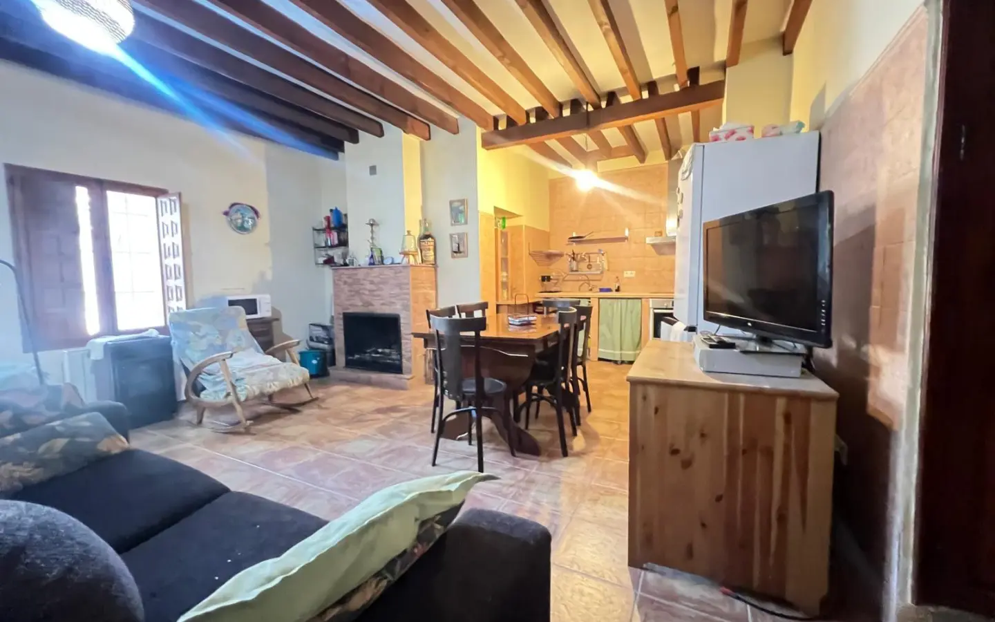 House Of 186 M² With Features In Pinoso, Spain
