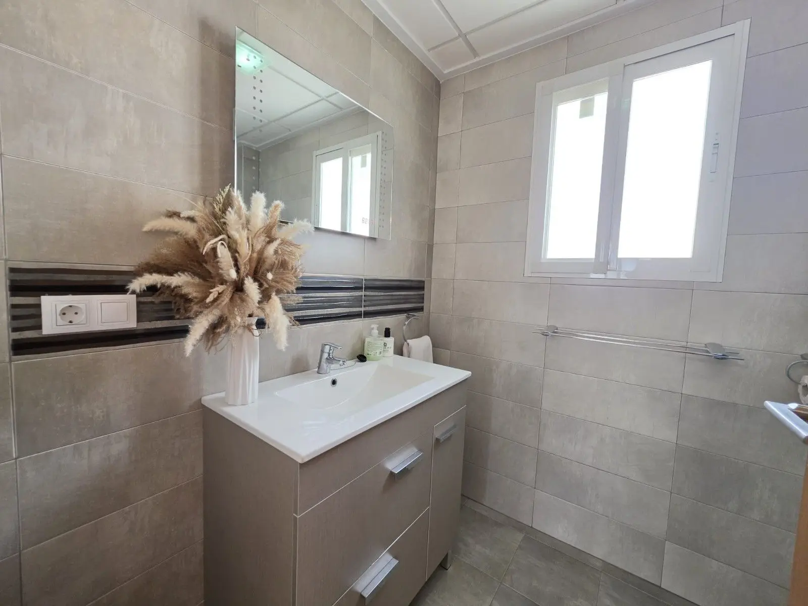 Villa Of 263 M² With [features] In Pinoso, Spain