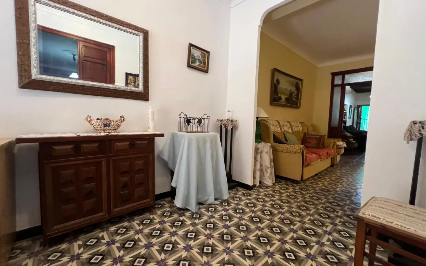 House Of 186 M² With Features In Pinoso, Spain
