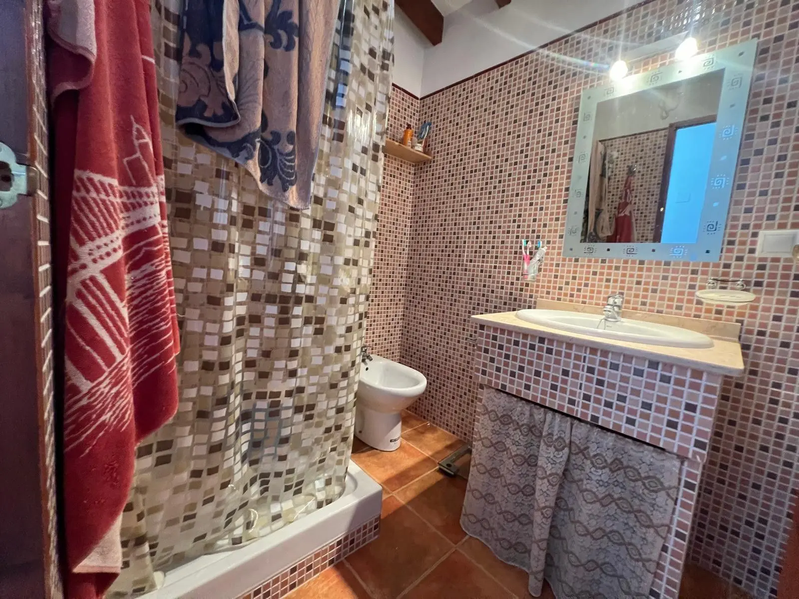 House Of 186 M² With Features In Pinoso, Spain