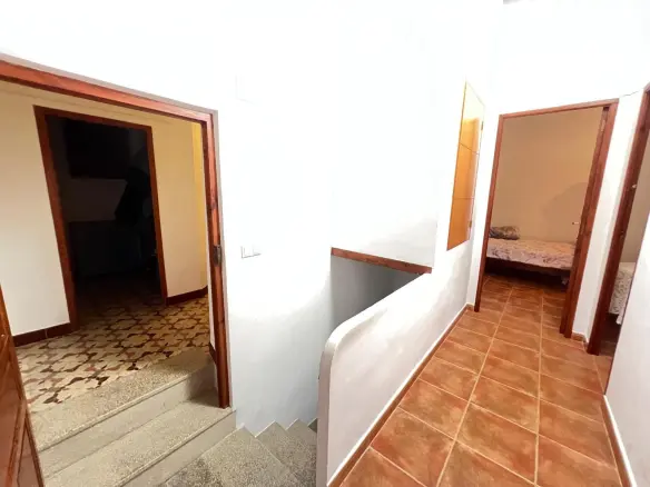 House Of 186 M² With Features In Pinoso, Spain