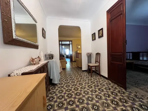 House Of 186 M² With Features In Pinoso, Spain