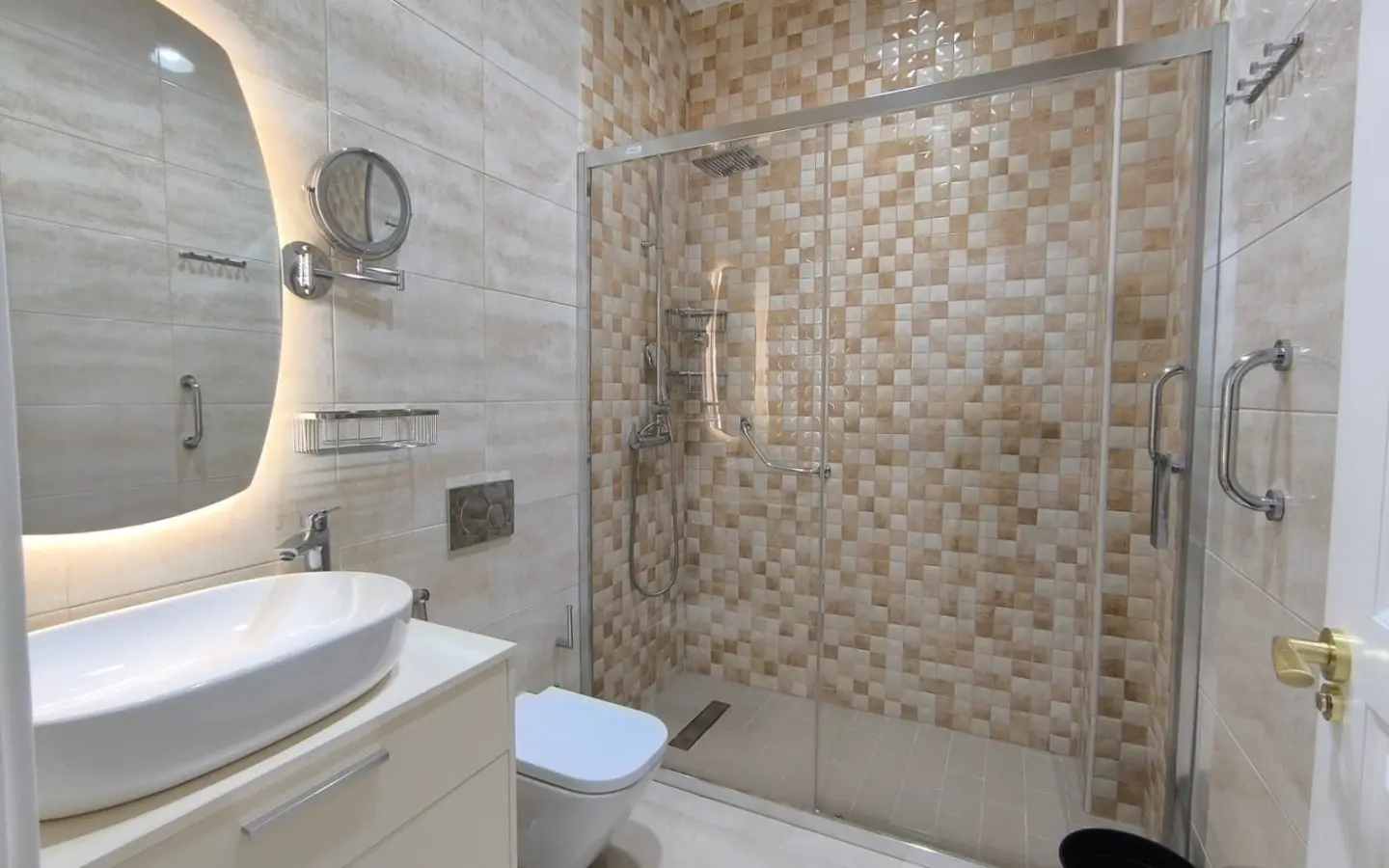 4-bedroom Villa In Pinoso, Spain (209 M²)