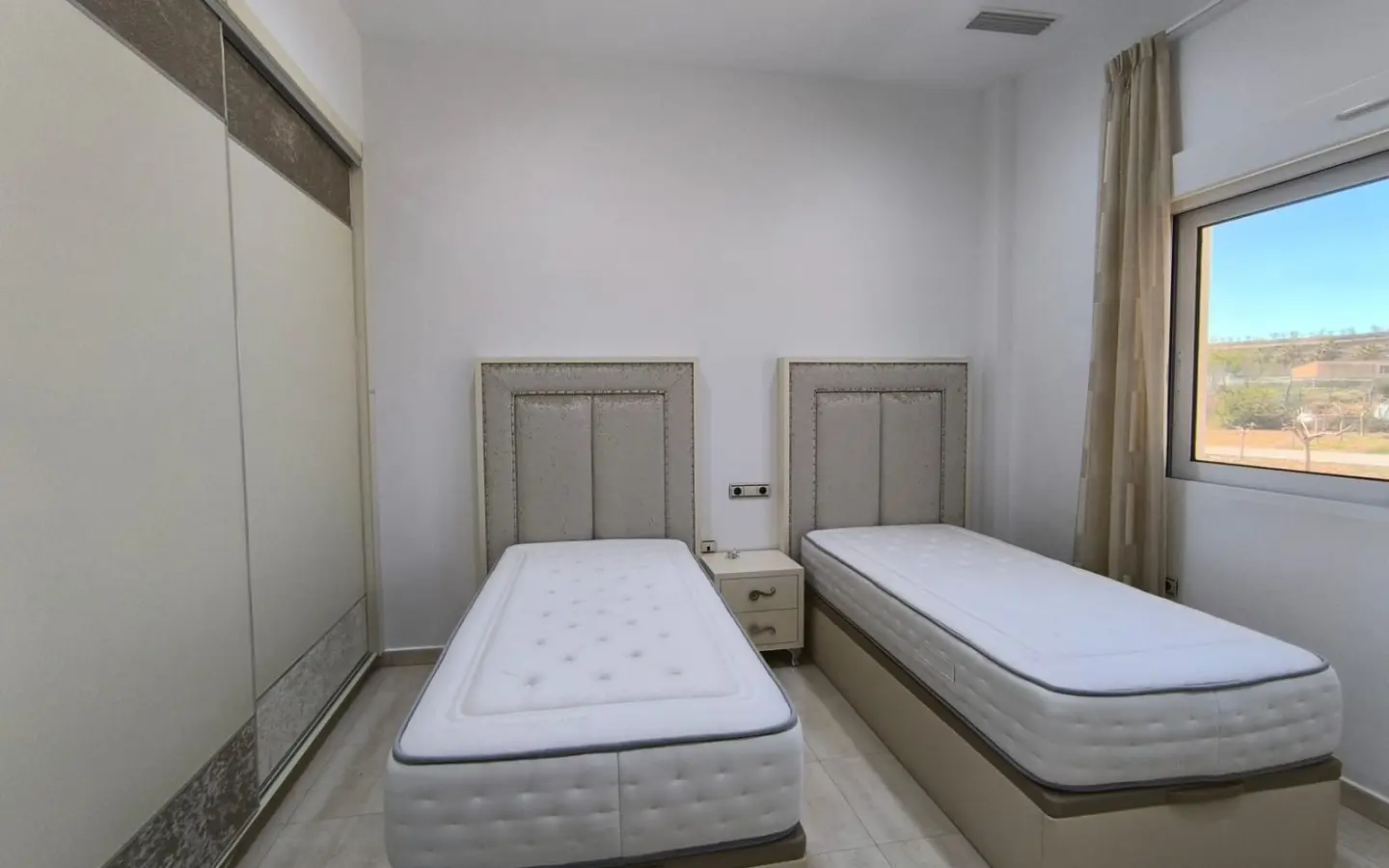 4-bedroom Villa In Pinoso, Spain (209 M²)