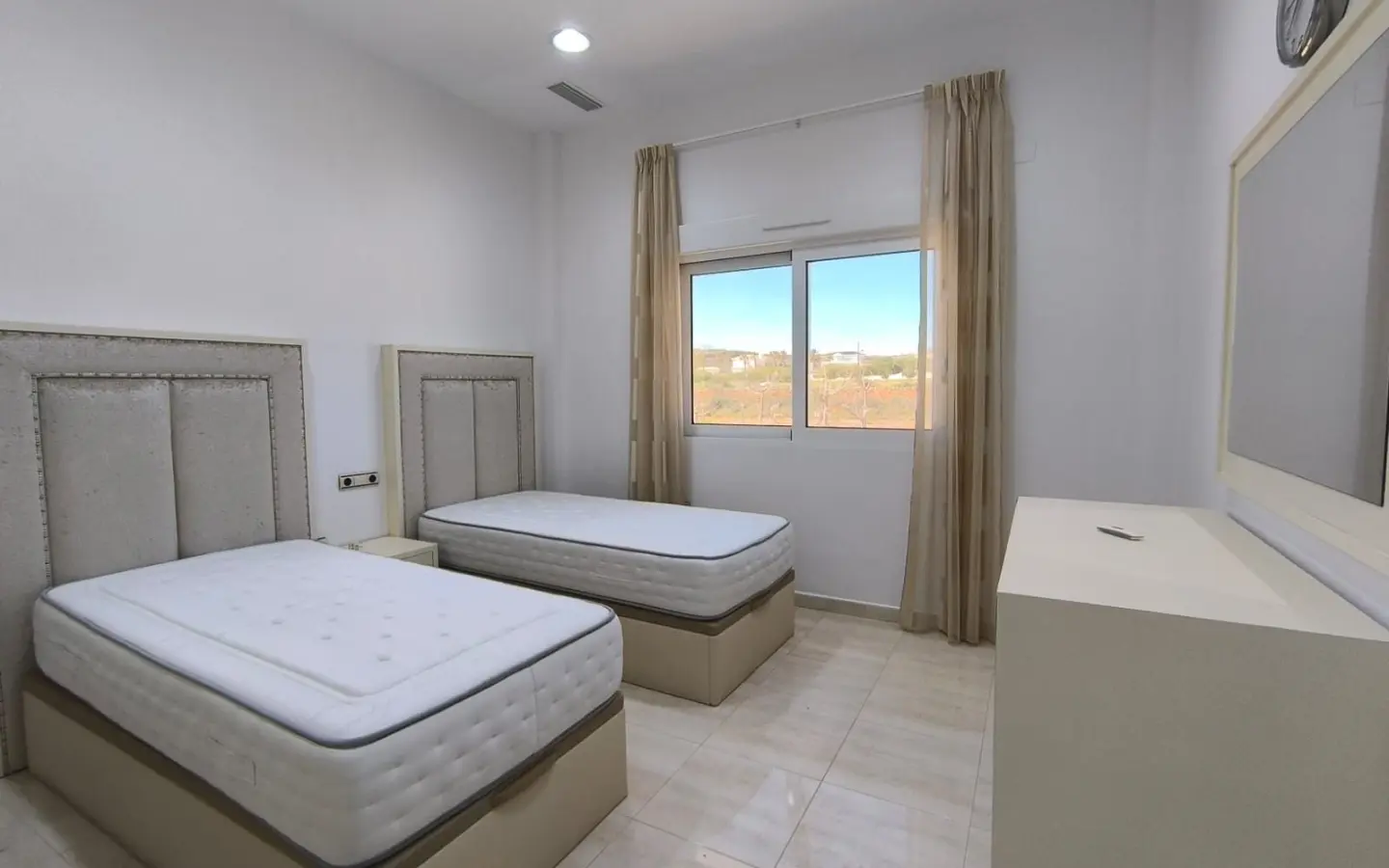 4-bedroom Villa In Pinoso, Spain (209 M²)