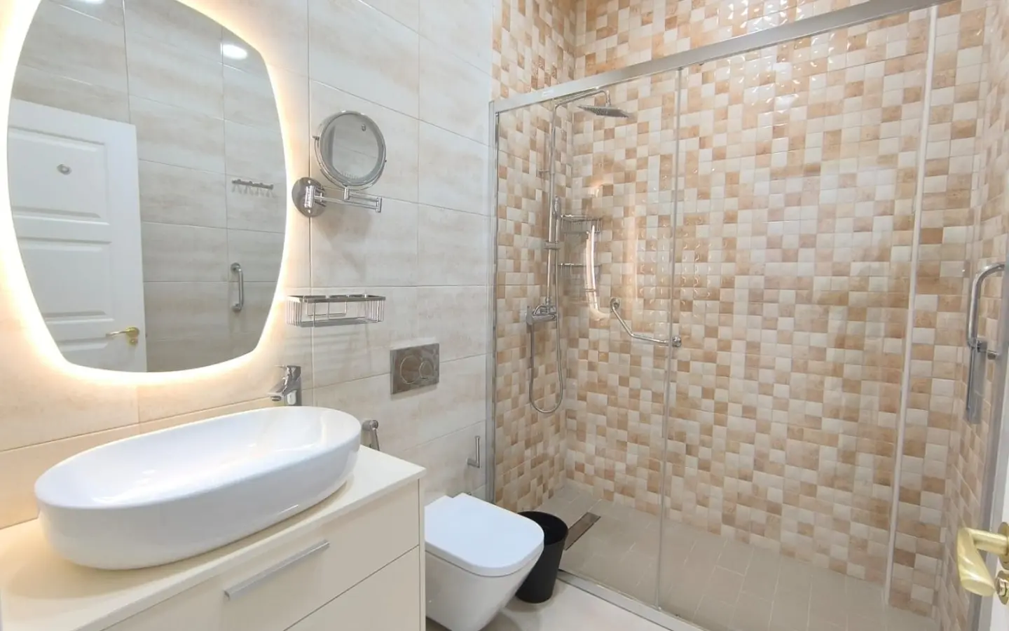 4-bedroom Villa In Pinoso, Spain (209 M²)