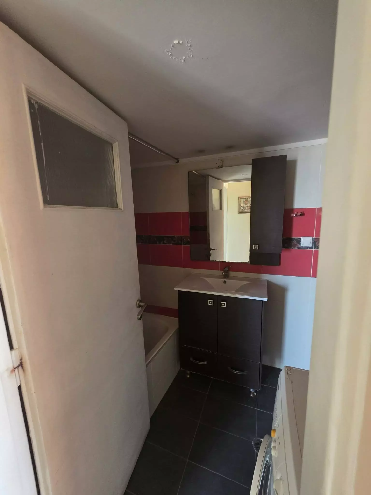 Apartment Of 56 M² With Corner Location In Kalamata City Centre