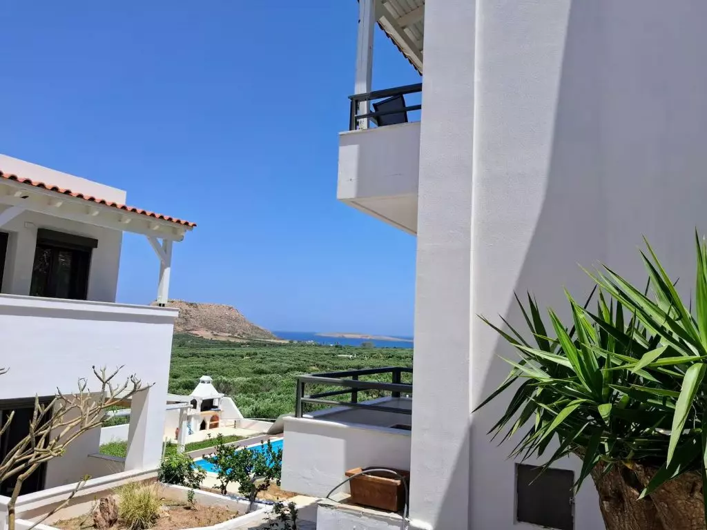 Commercial Property Of 2000 M² With Ocean Views In Palekastro, Crete