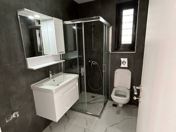 Villa Of 250 M² With Beachfront In Kokkoni, Velo