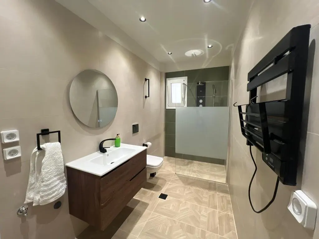 Flat Of 59 M² In Athens