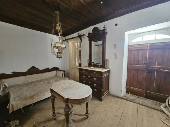 2-bedroom Detached House In Neapoli, Greece (120 M²)