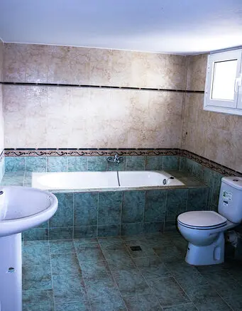 4-bedroom Detached House In Aidipsos, Greece (400 M²)