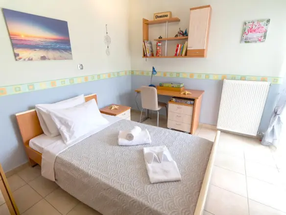 3-bedroom Maisonette In Xilokastro, Greece (105 M²)