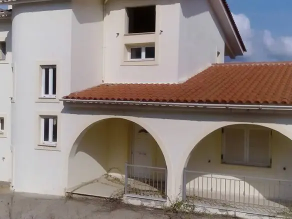 4-bedroom Detached House In Aidipsos, Greece (400 M²)