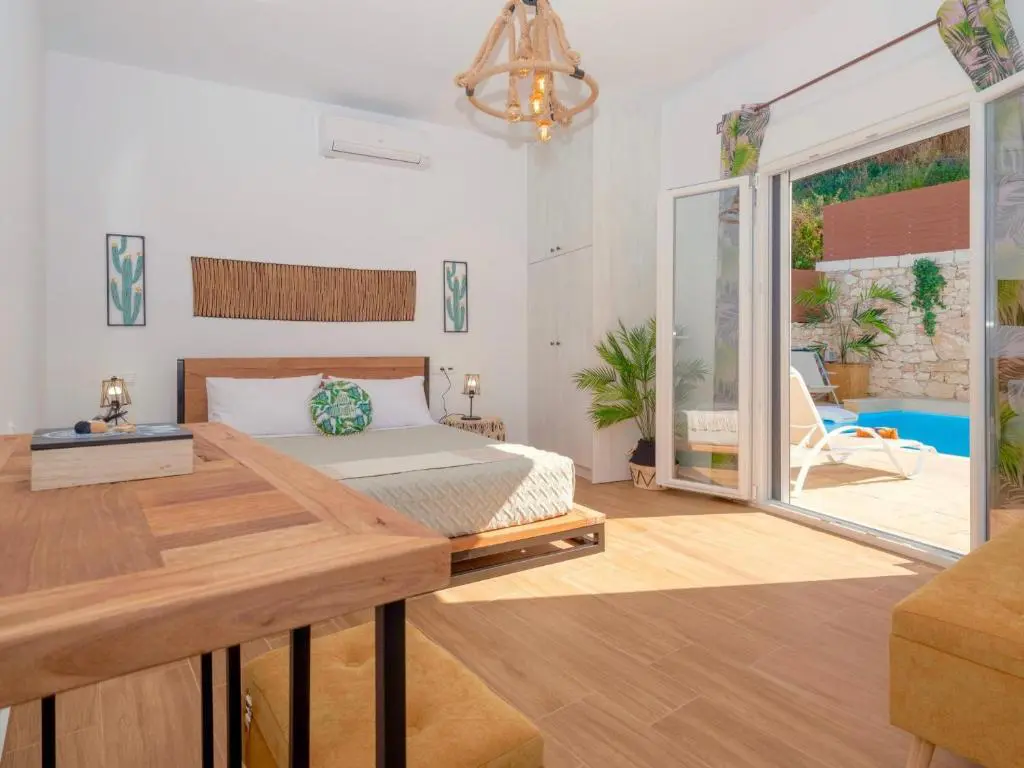 Villa Of 313 M² In Crete