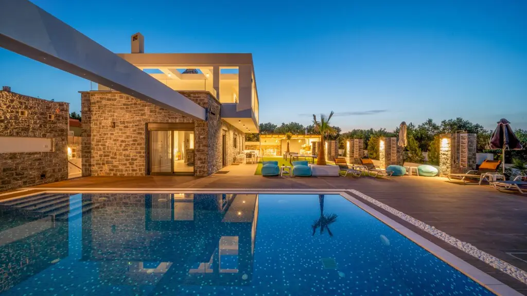 Villa Of 240 M² In Crete