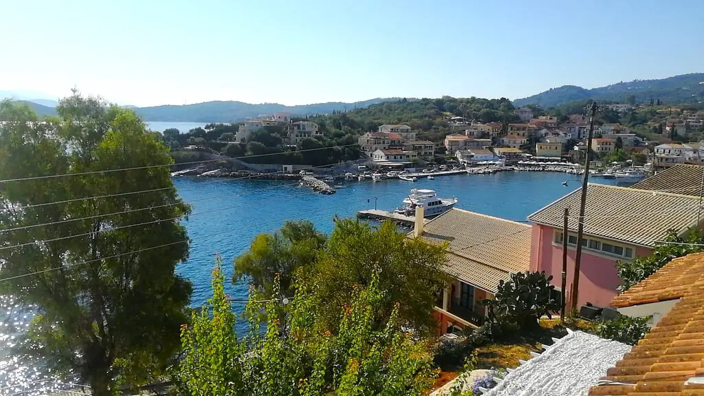 Hotel Of 350 M² In Corfu