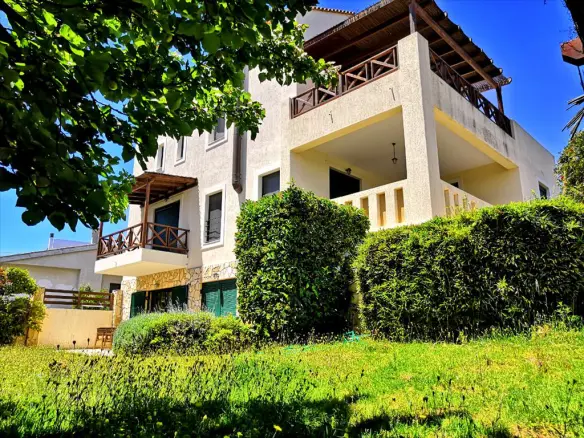 Detached House Of 350 M² In Attica