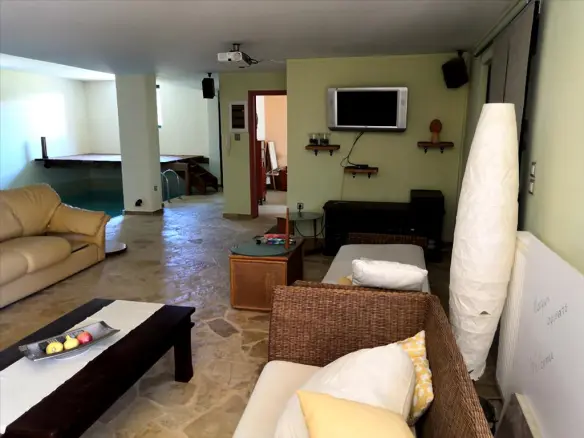 5-bedroom Detached House In Artemida (loutsa), Greece (350 M²)