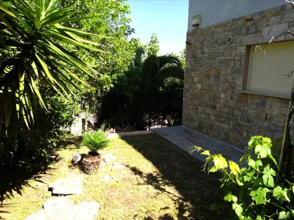4-bedroom Detached House In Markopoulo, Greece (275 M²)